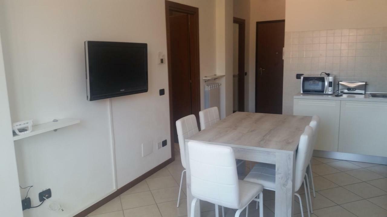 Be Lake Apartment Baveno Exterior photo
