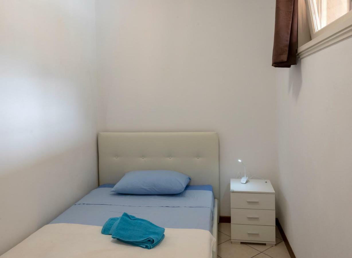 Be Lake Apartment Baveno Exterior photo